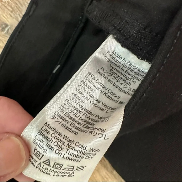 J. Crew 9" Mid-Rise Slim-Skinny Jean in Black Size 25 GUC - Picture 7 of 8